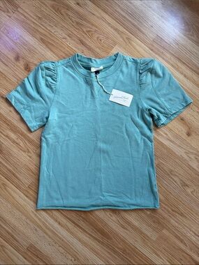 Universal Threads Tee with Puff Shoulders 🔅 size S